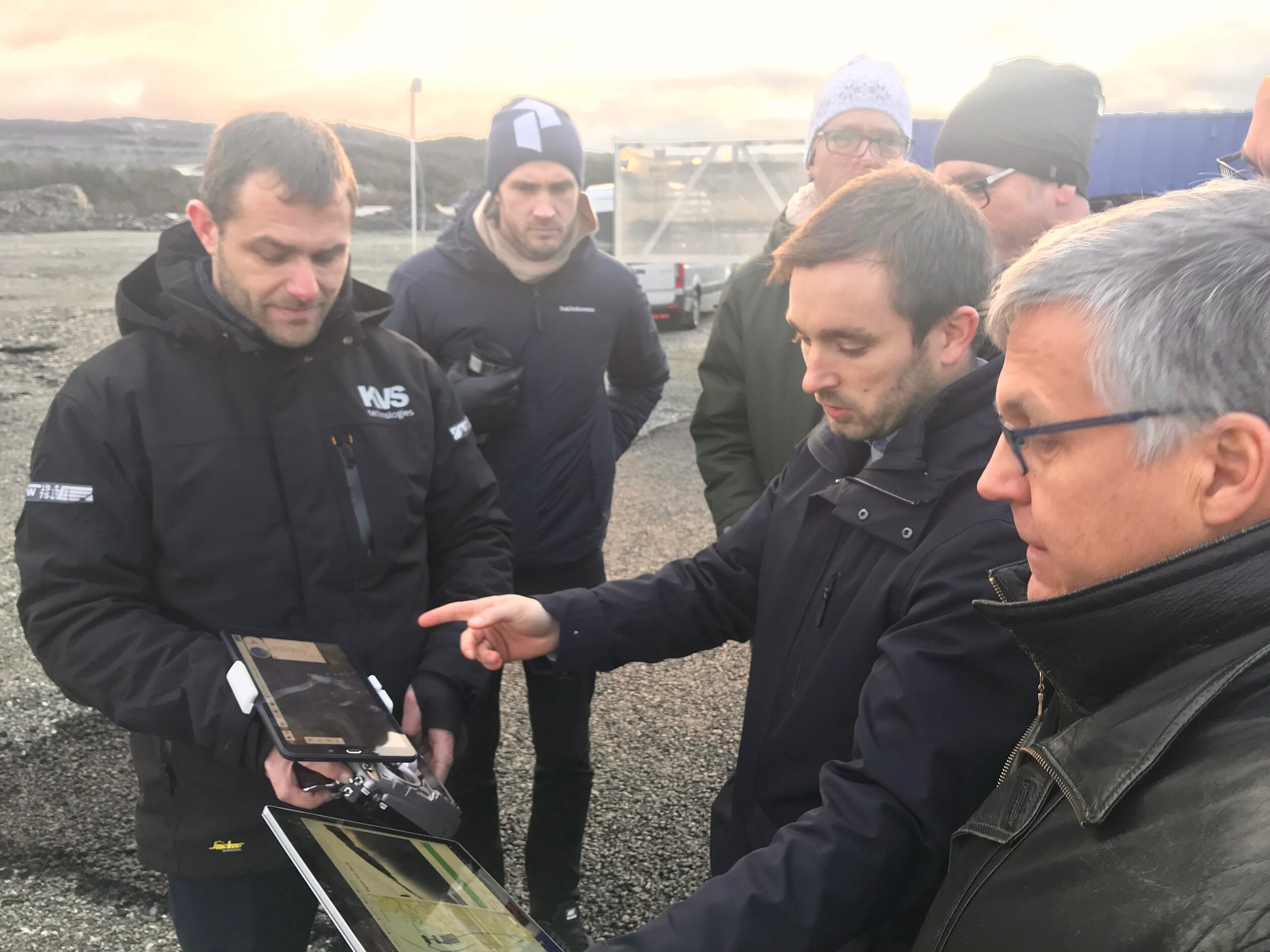 In control: Håkon Kjerkreit and his colleagues from KVS Technologies with visitors from Vattenfall.