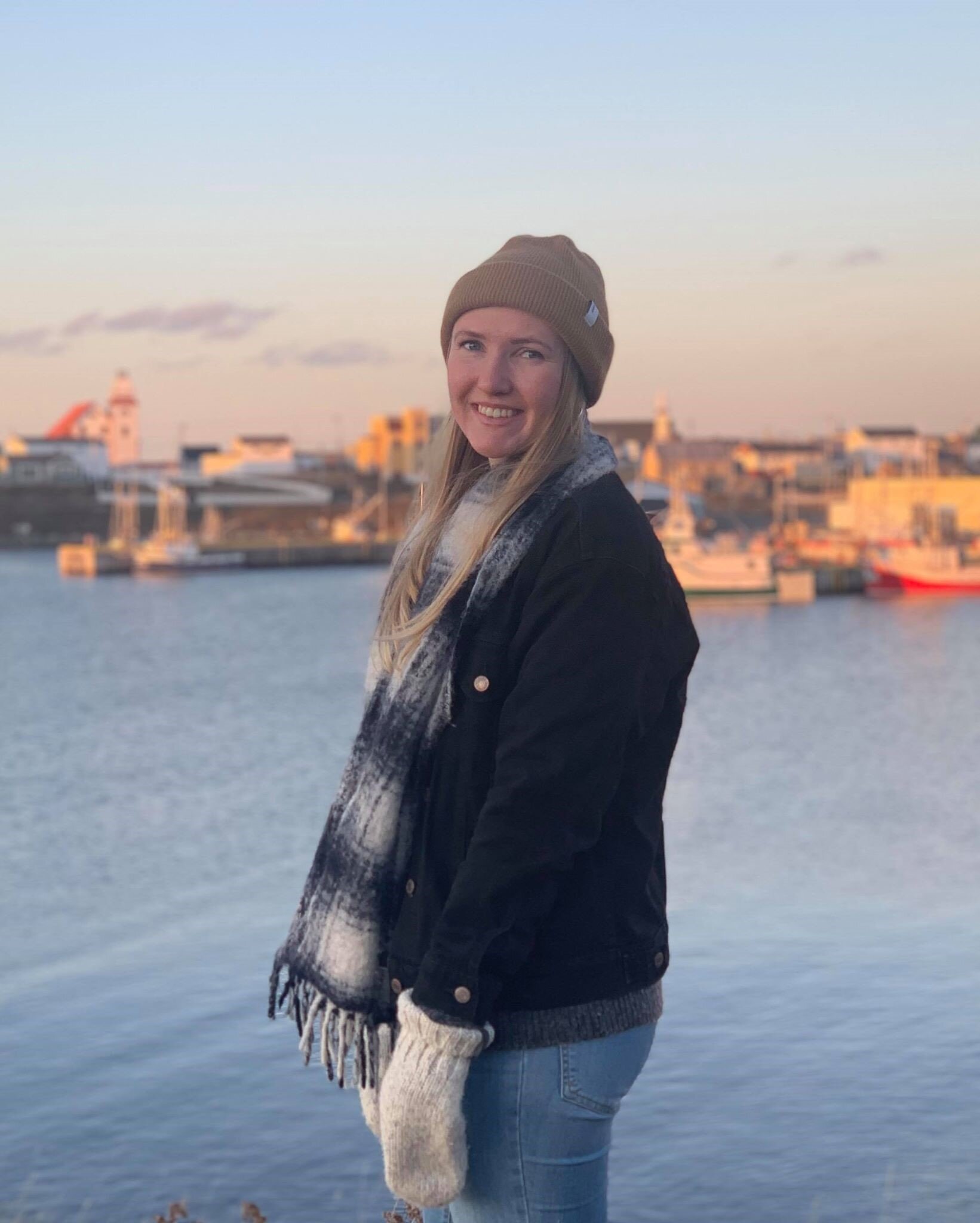 Portrait of a lady drone pilot: 23-year-old Mette Nyås was out operating KVS Technologies’ drones on Elvia’s power grid, looking for the problems that had caused power outages. Photo: Mete Nyås